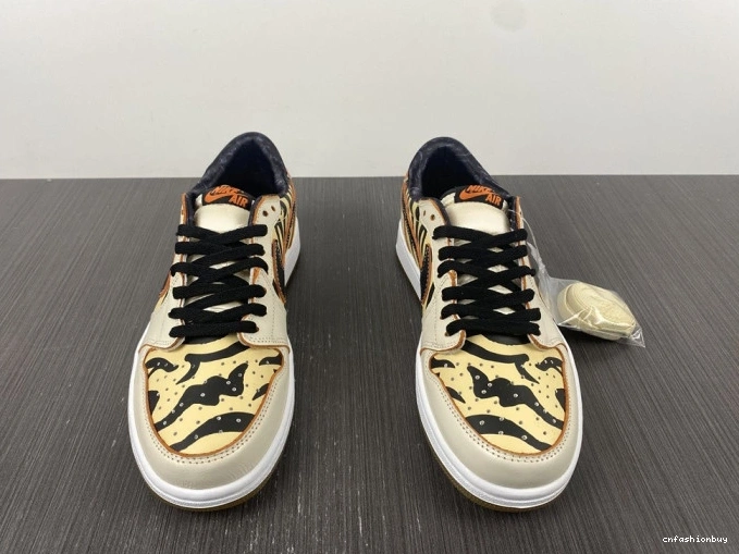 OG DH6932-100 Low of 1 Year Tiger the Air Jordan 0720